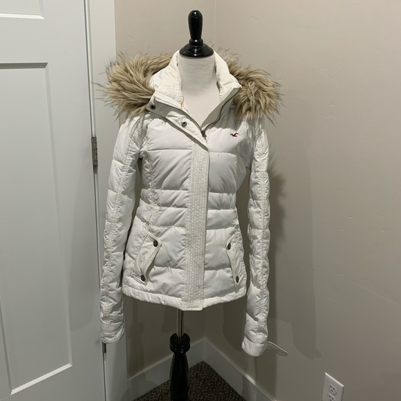 hollister white coat